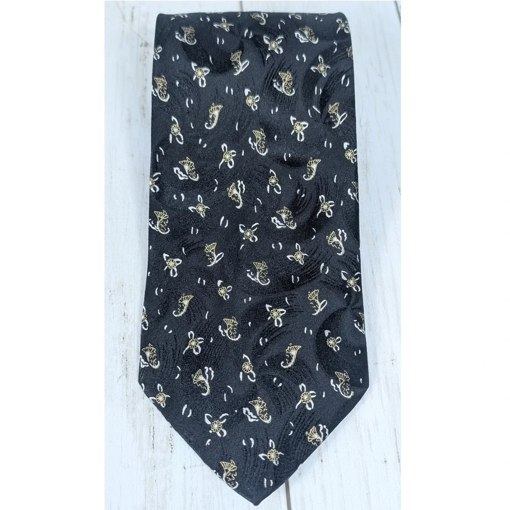 A Taghi Santostefano Men's Necktie Black Floral 100% Silk Italy‎